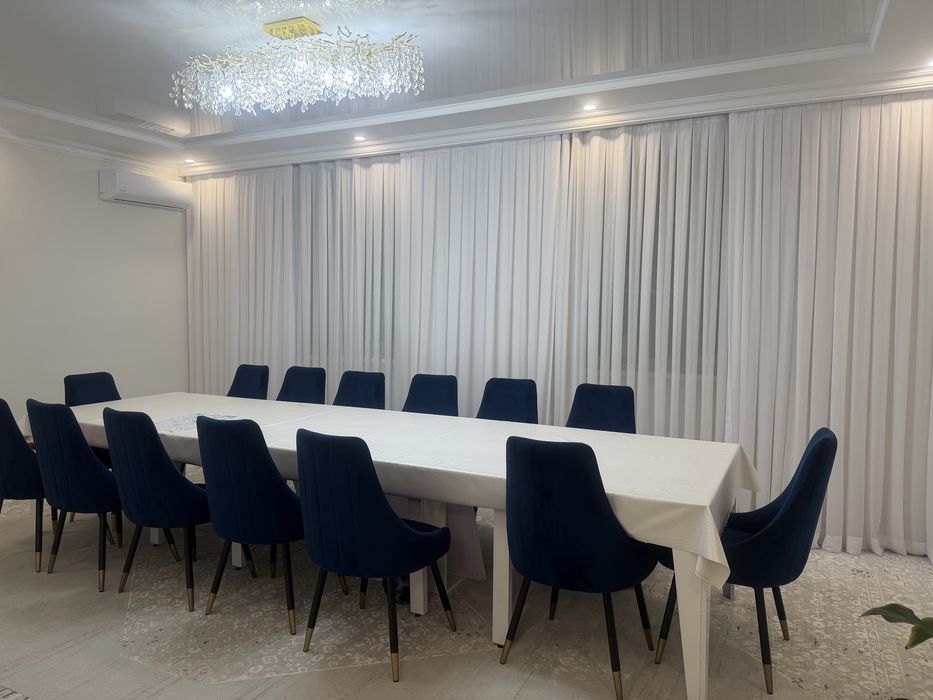 Продам стулья и стол