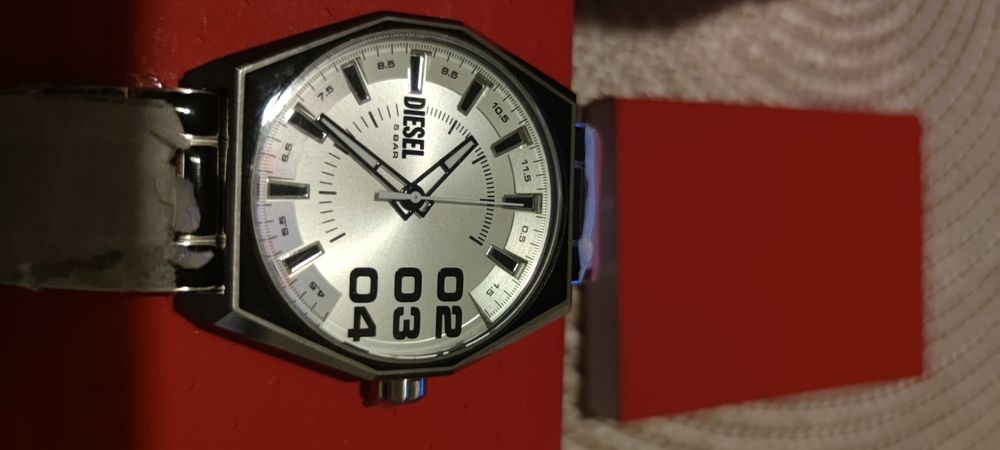 Оригинални часовници Diesel