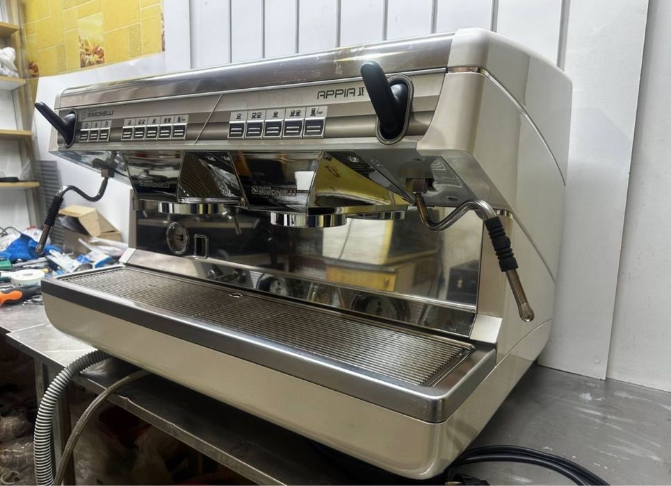 Кофемашина Nuova Simonelli Appia II