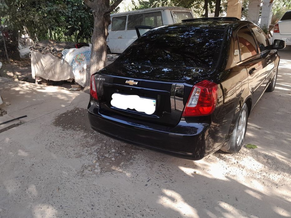 Lasetti Jentra avtomat 3-pokaleniya rangi  qora