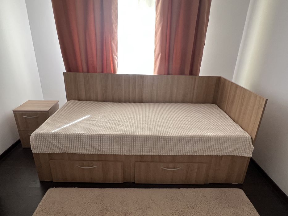 Vand pat cu saltea si o noptiera