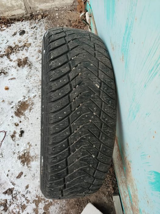 Продам резину Yokohama 235/60/18