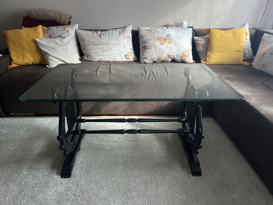 Ръчно изработена холна маса