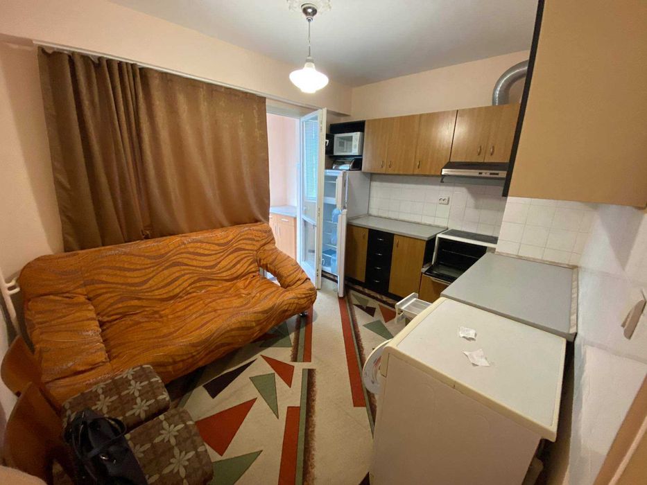 Дава се под наем Двустаен апартамент в Бургас, Славейков - 57 кв.м за 306 € - Снимка #1