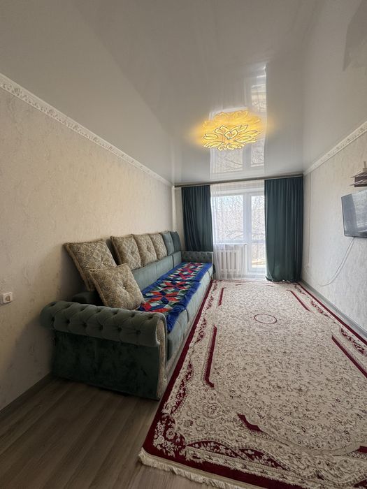 Продается 3- комнатная  уютная квартира на Востоке-2.