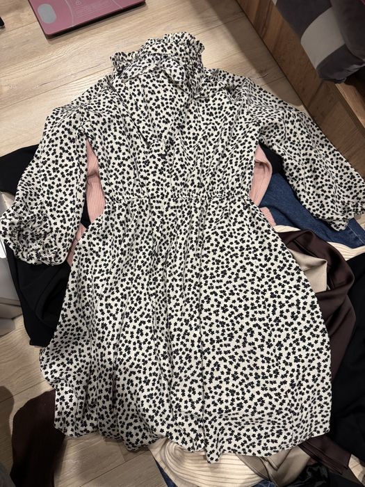 Девочки продаю вещи за символическую цену