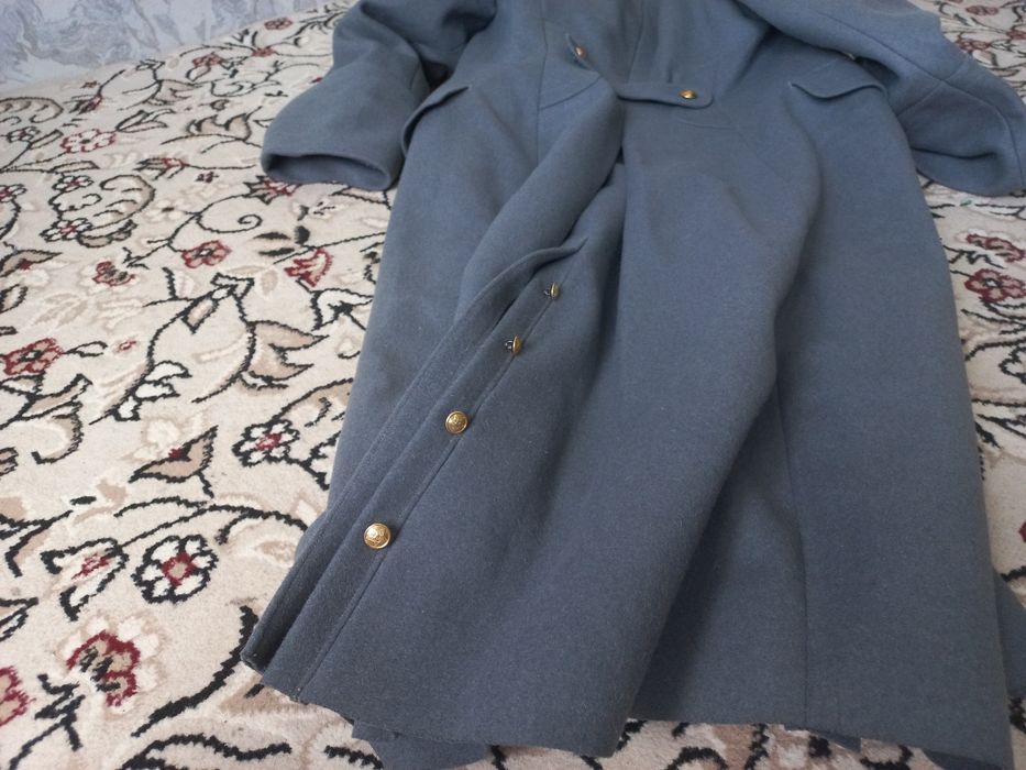 Военный парадный офицерские шинель.  Бонус  парадный ремень