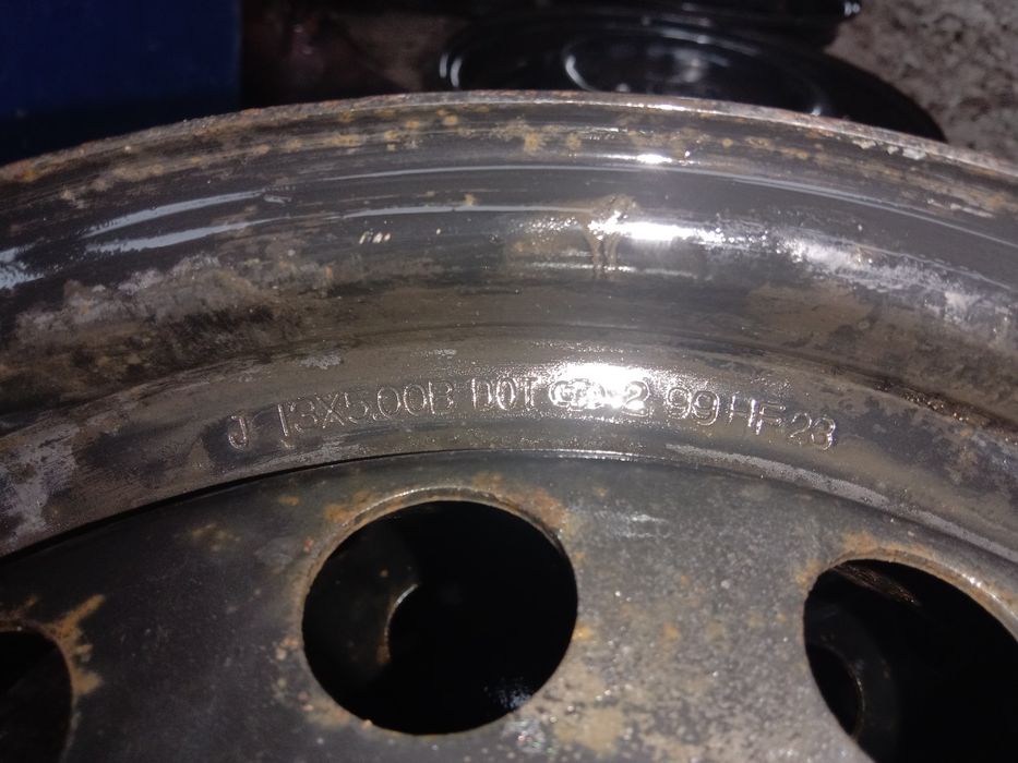 Продам диски на 13