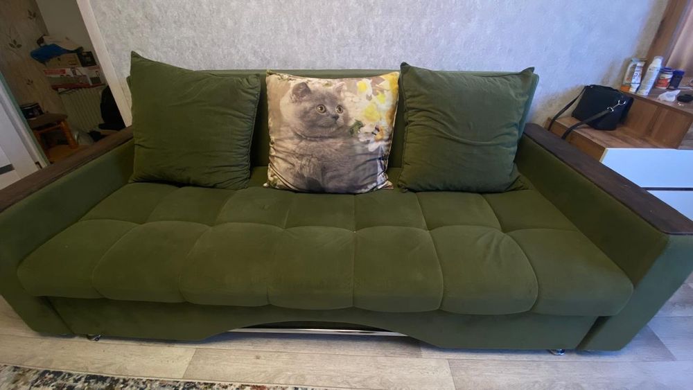 Продам диван в хорошем состоянии