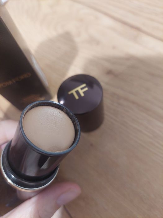 Tom Ford тон в стике, оттенок 2.7 Vellum