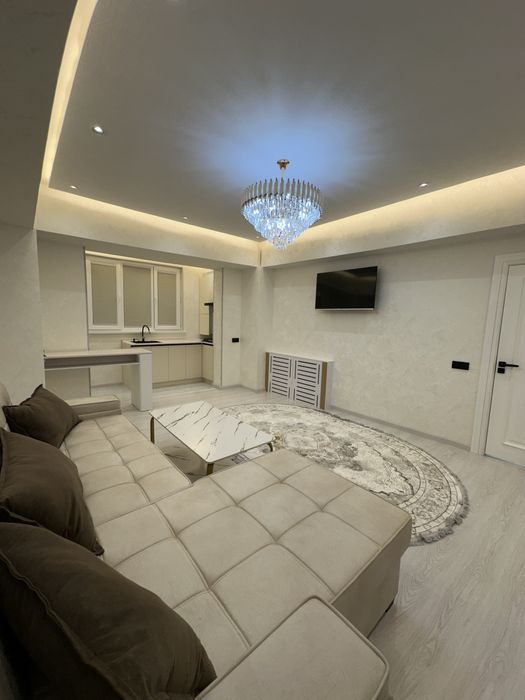 Цум (Ц-7) 2-х комнатна квартира 7-этаж 5 минут 110 школа метро Ойбек