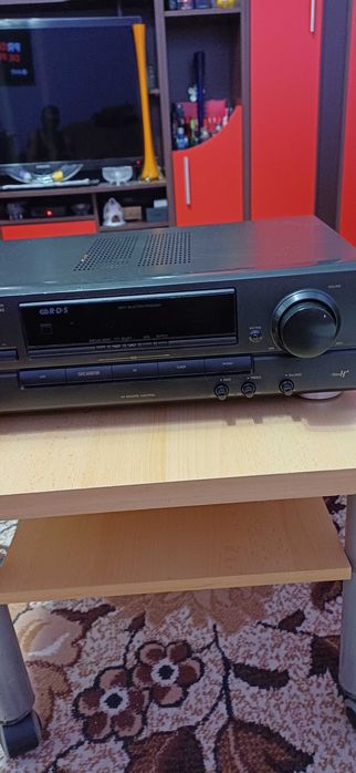 Vând amplificator technics