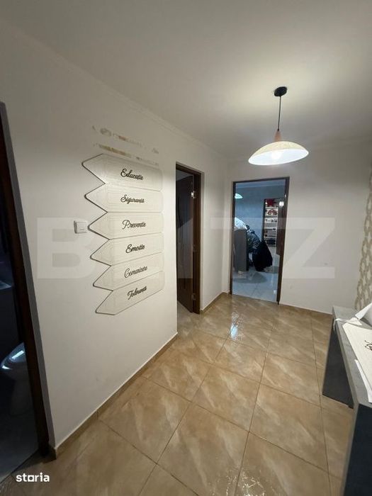 Apartament cu 3 camere, 60 mp, pretabil spatiu comercial, zona Central