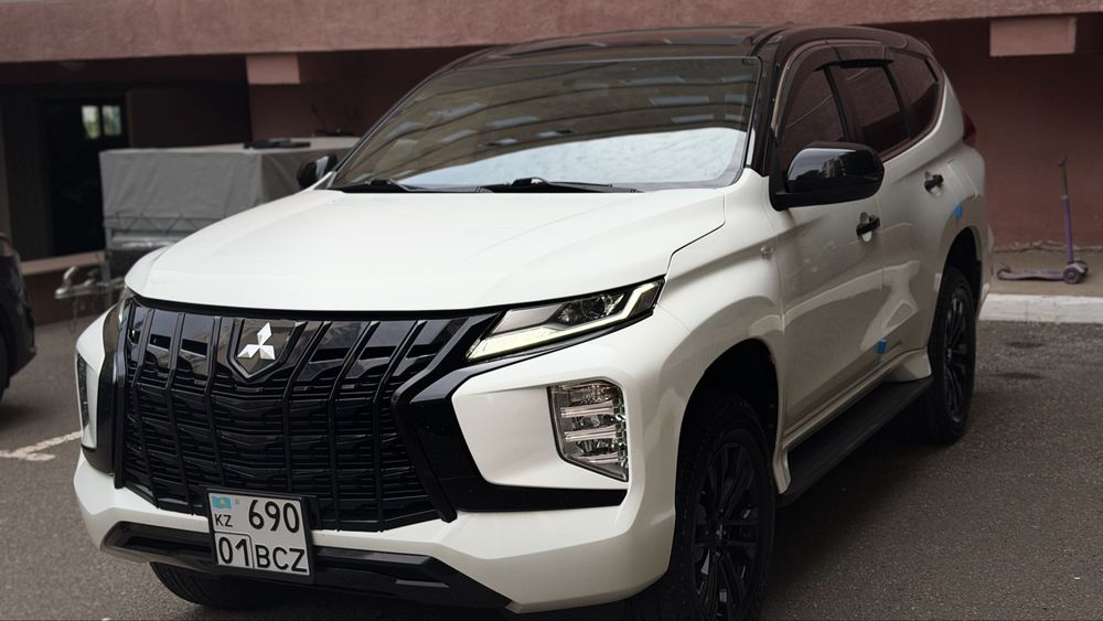 Mitsubishi montero sport 2022