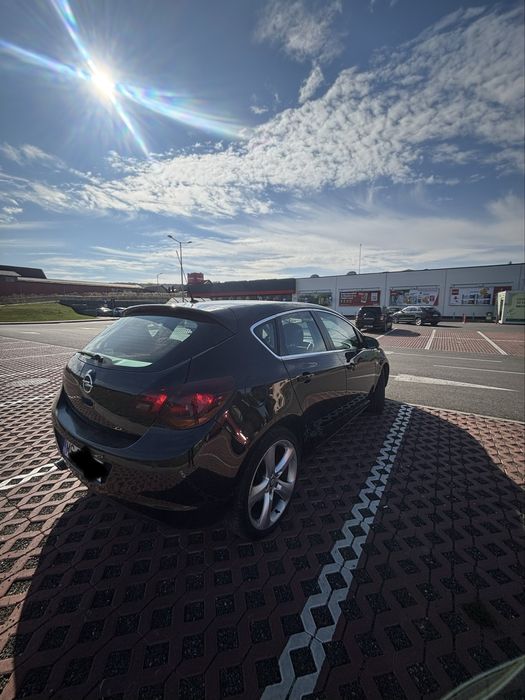 Opel Astra J 1.6 benzina