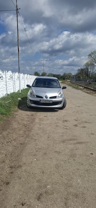 Vând Renault Clio