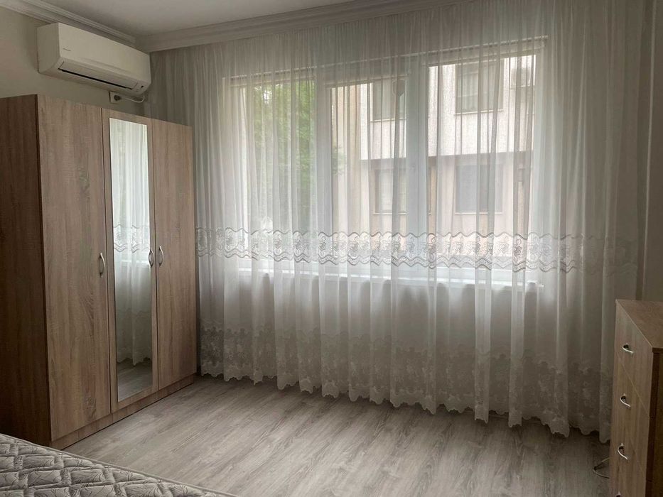 Продава се Тристаен апартамент в Пловдив, Кършияка - 100 кв.м за 2000 €/кв.м - Снимка #3