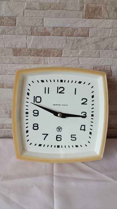 Стар стенен часовник - Стрела - СССР - Антика - 1980"