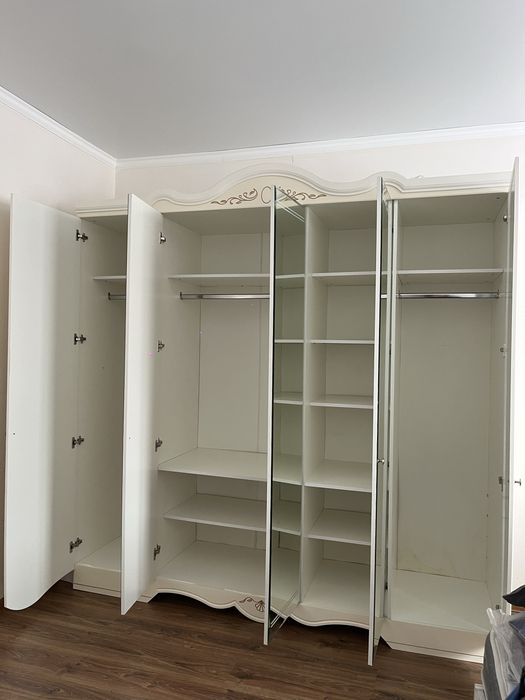 Спальный гарнитур