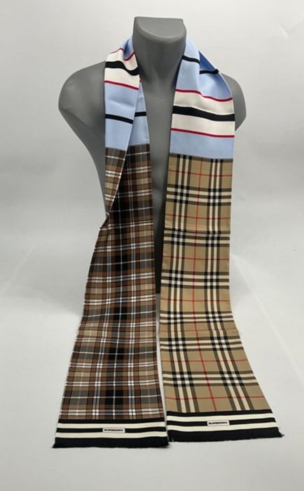 Двулицев шал Burberry