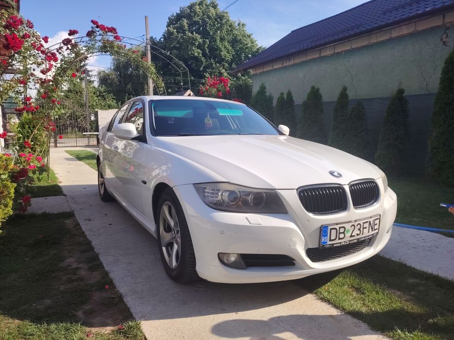 Vând BMWe90  an 2011
