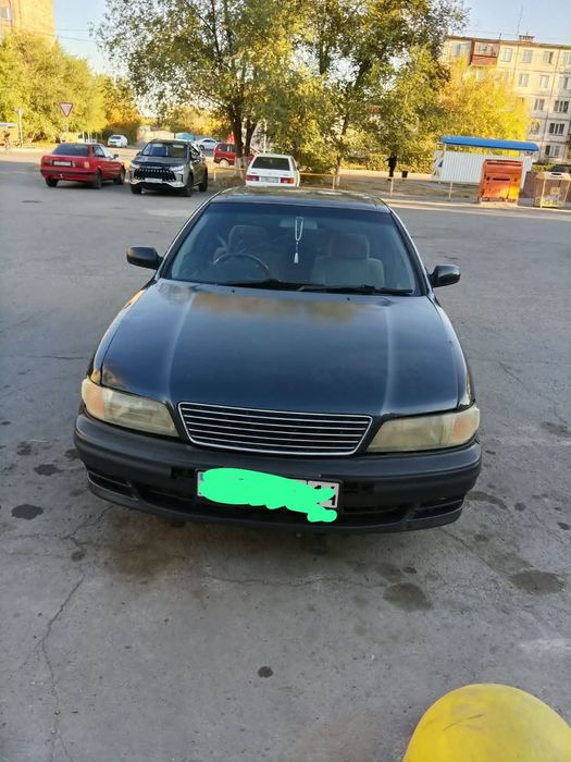 Машина  нисан цефира