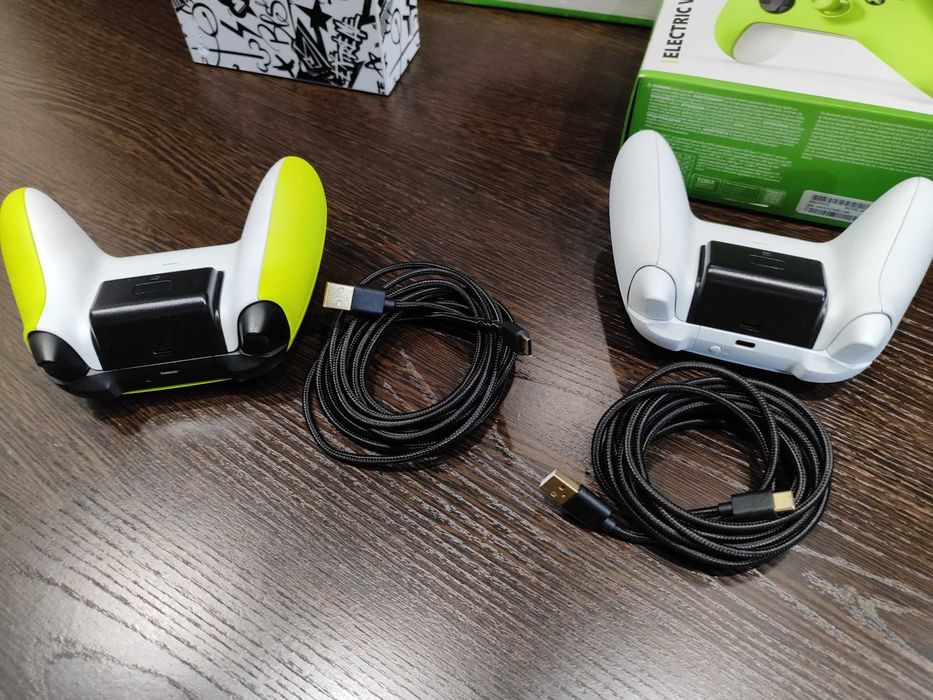 Продам консоль Xbox Series S