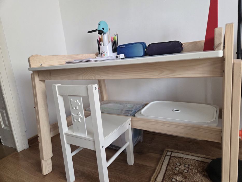 Birou reglabil IKEA FLISAT – lemn masiv