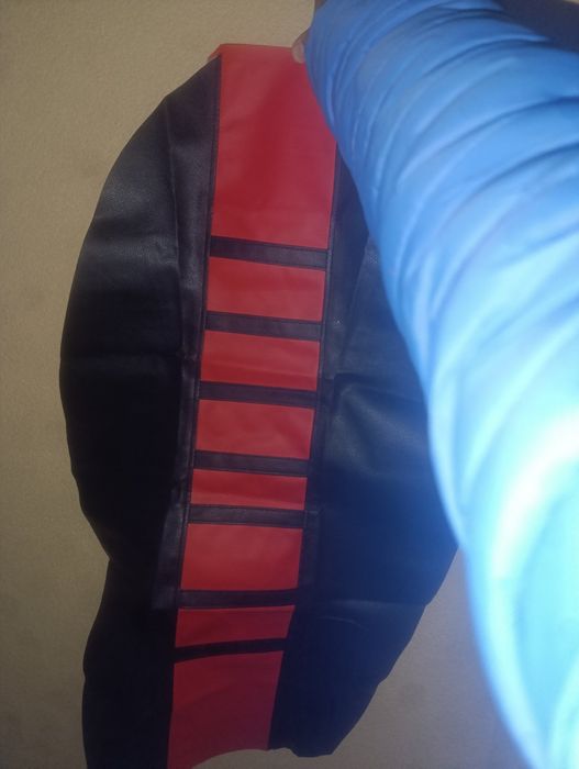 Мотора идва с цяла щата с резервни части и мотора върви отлично