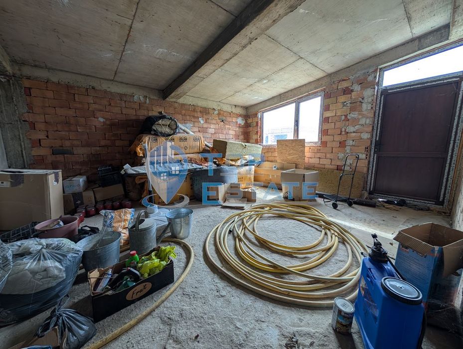 Продава се Къща в Долна Оряховица - 410 кв.м за 218 €/кв.м - Снимка #11