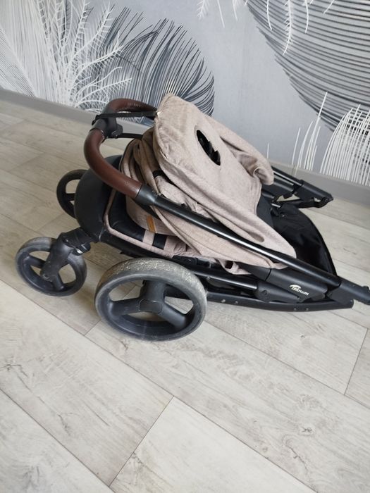 Продается коляска Teknum