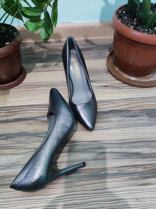 Туфли Продаеться