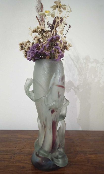 Vaza mata iredescenta stil Art Nouveau