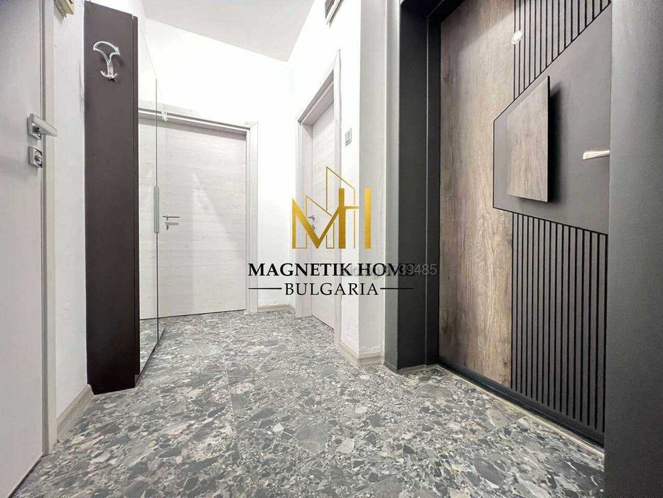 Невероятен тристаен апартамент в ”сърцето” на супер центъра