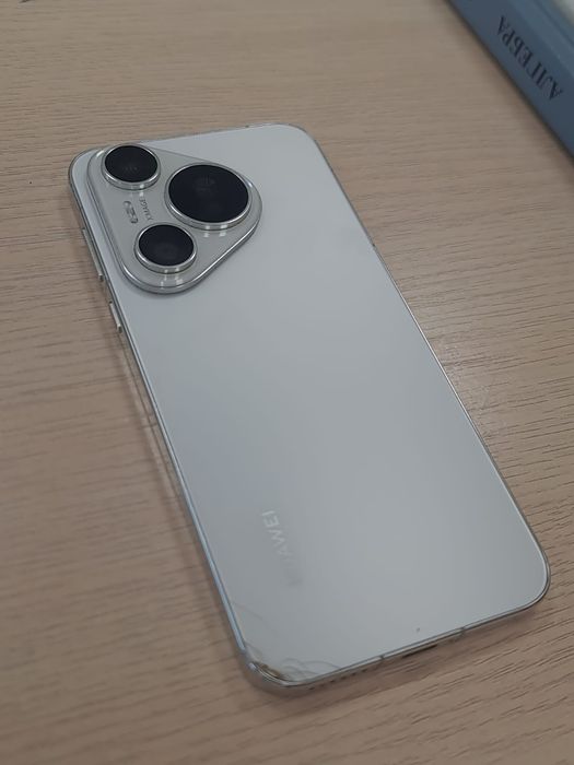 Huawei pura 70 12/256