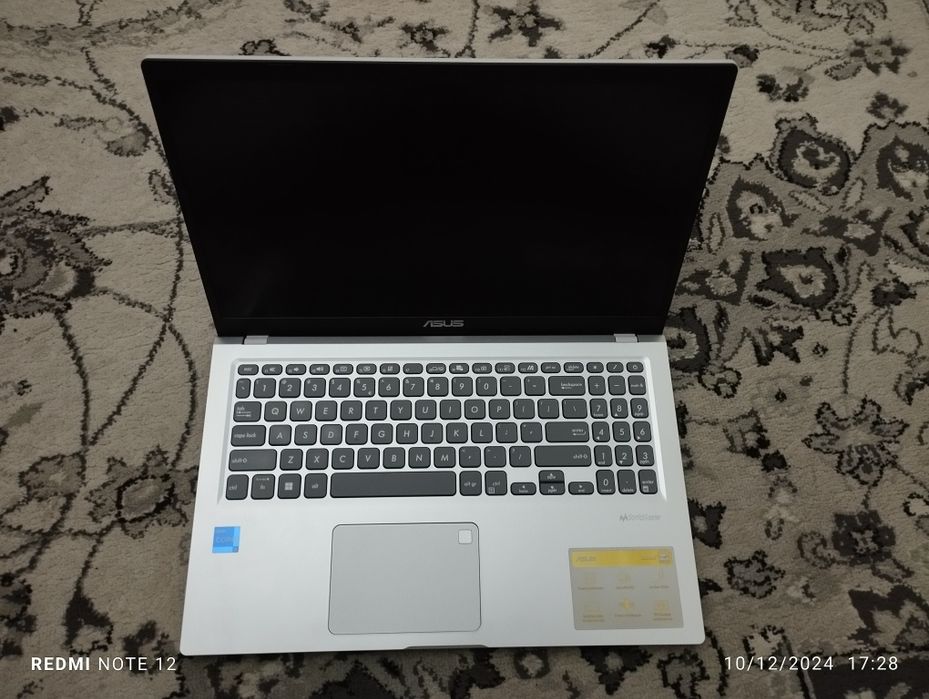 ASUS Noutbuk sotiladi