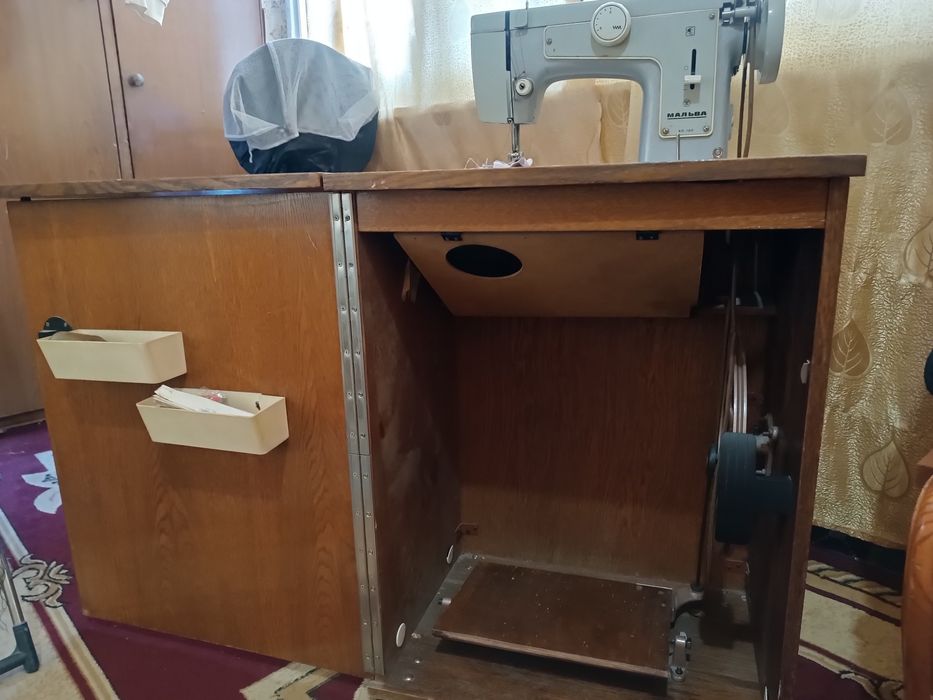 Швейная машинка мальва