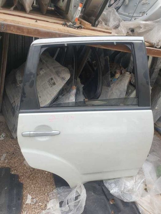 Дверь Mitsubishi Outlander