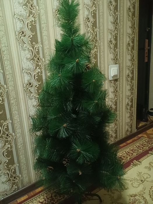 Продается ёлка, цена договорная