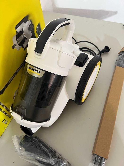 Kärcher VC 3 – Aspirator fără sac, 700 W, filtru HEPA, recipient lavabil