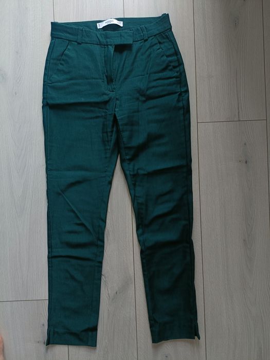 Vând pantaloni de vara office