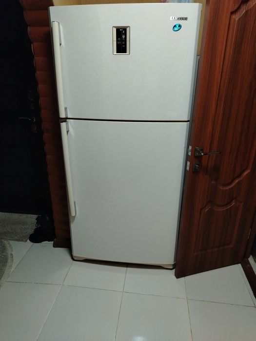 Холодильник SAMSUNG