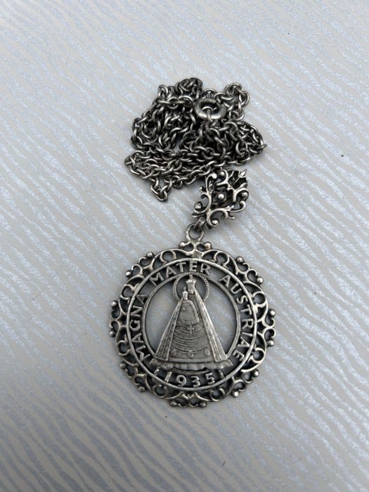 Bijuerii argint deosebite