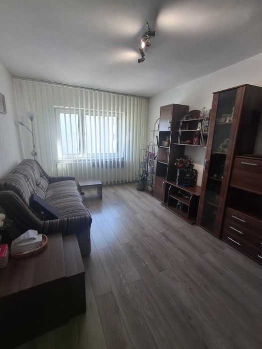 Apartament 4 camere decomandat Burdujeni zona Moldova