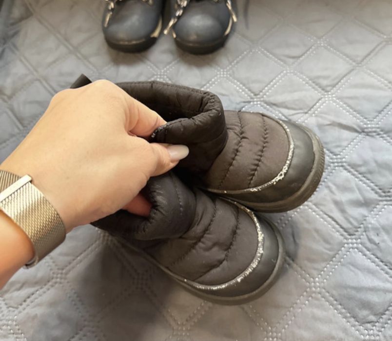 Lot ghete mărimea 24