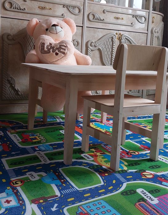 Детский стол и стулчик