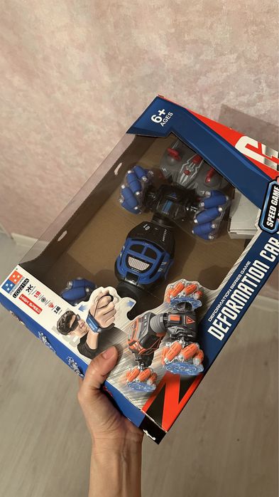 Трансформер машина на пульте