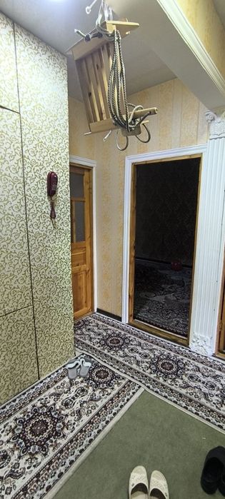 Kvartira sotiladi 4/2/4