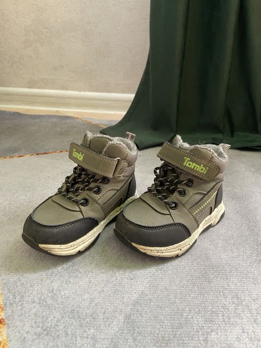 Осенние ботинки продам