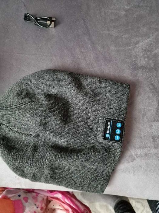 Caciula cu bluetooth